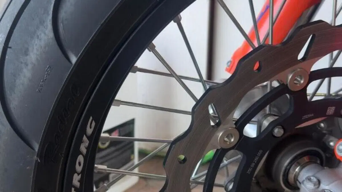KTM 450 SMR (2026)  (11)