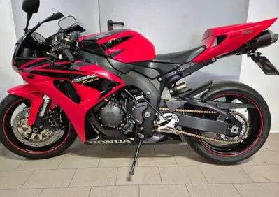 Honda CBR 1000 RR Fireblade (2006 - 07) - Annuncio 10044379