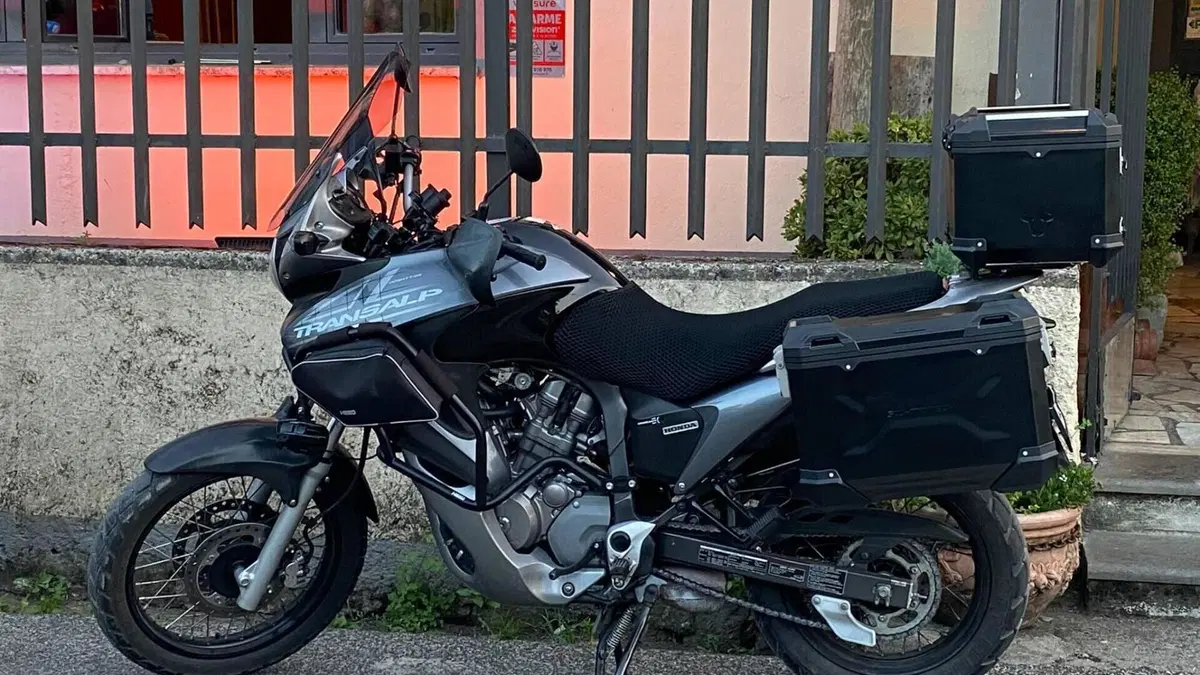 Honda Transalp XL 700 V (2007 - 2013)  (3)
