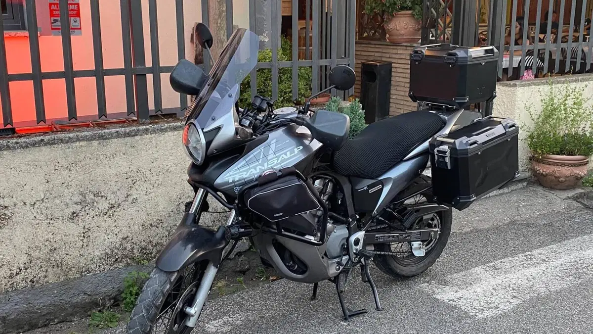 Honda Transalp XL 700 V (2007 - 2013)  (4)