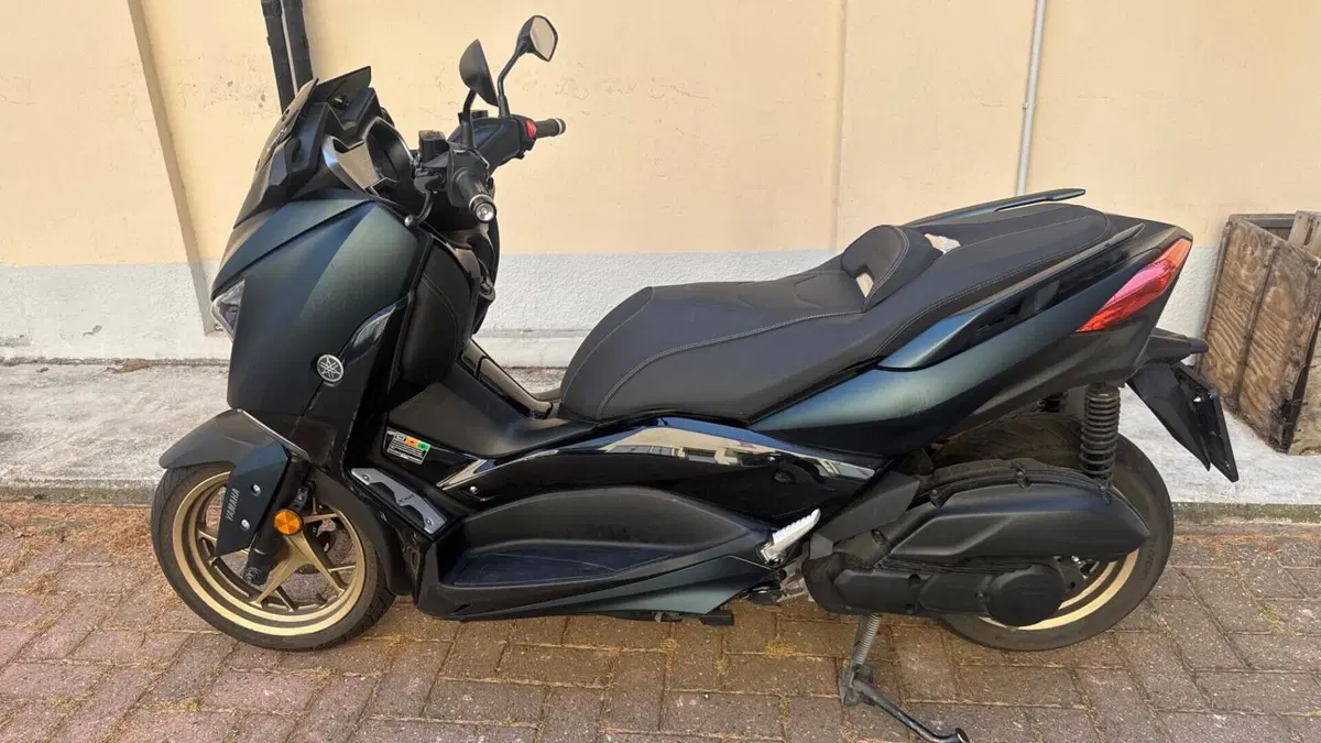 Yamaha X-Max 125 Tech Max (2021 - 24)  (2)