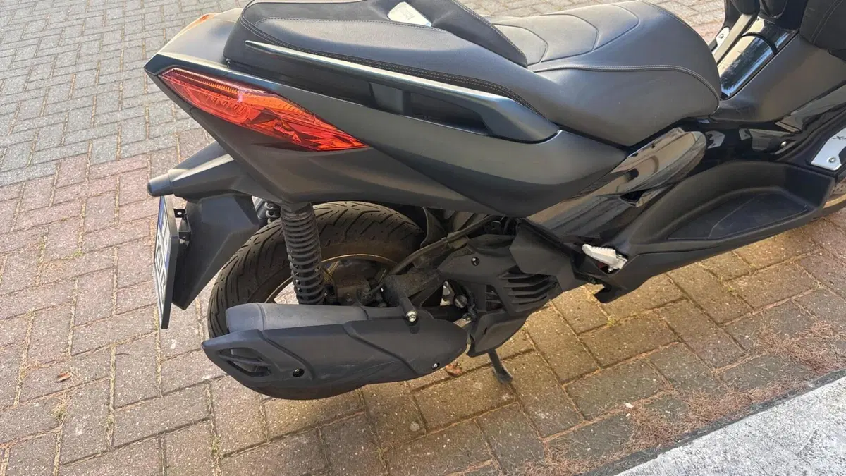 Yamaha X-Max 125 Tech Max (2021 - 24)  (6)