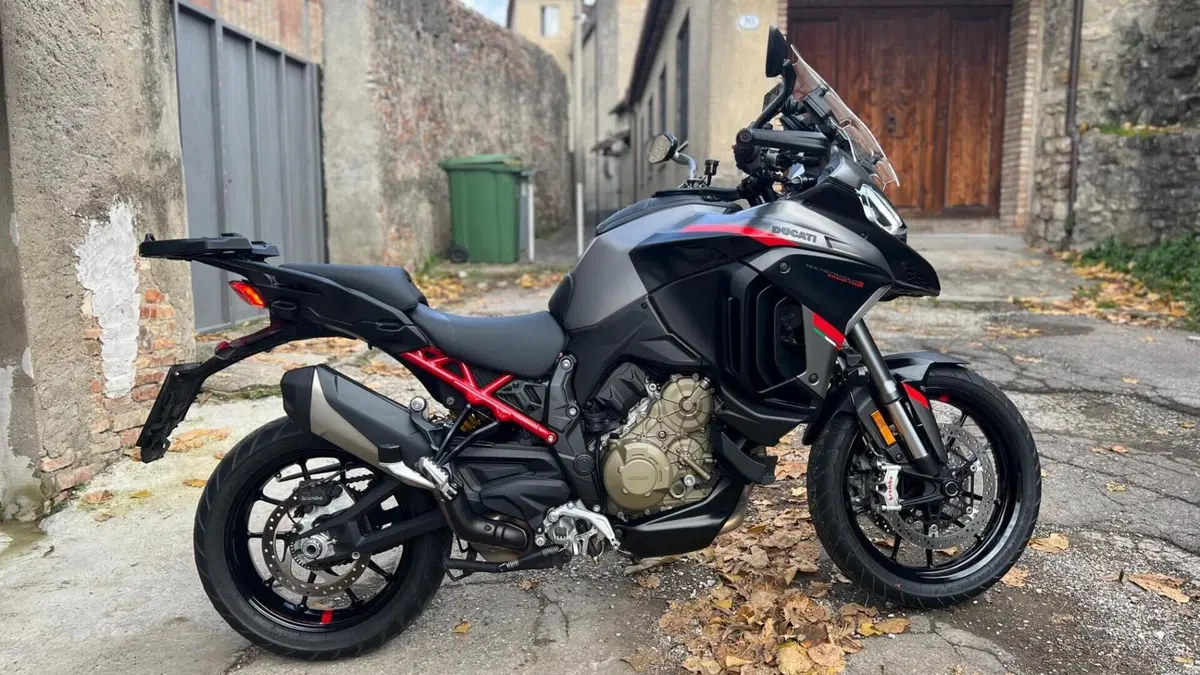 Ducati Multistrada V4 S Grand Tour (2024) 