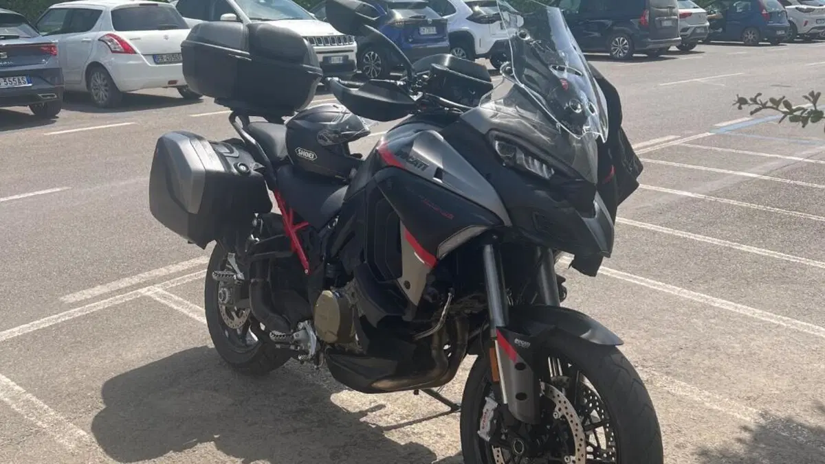 Ducati Multistrada V4 S Grand Tour (2024)  (8)