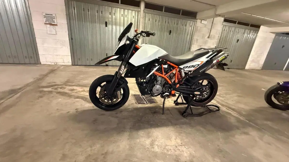 KTM 990 Supermoto R (2009 - 11)  (2)