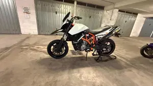 KTM 990 Supermoto R (2009 - 11)  (2)