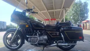 Honda GL 1100 Gold Wing (1980 - 83)  (2)