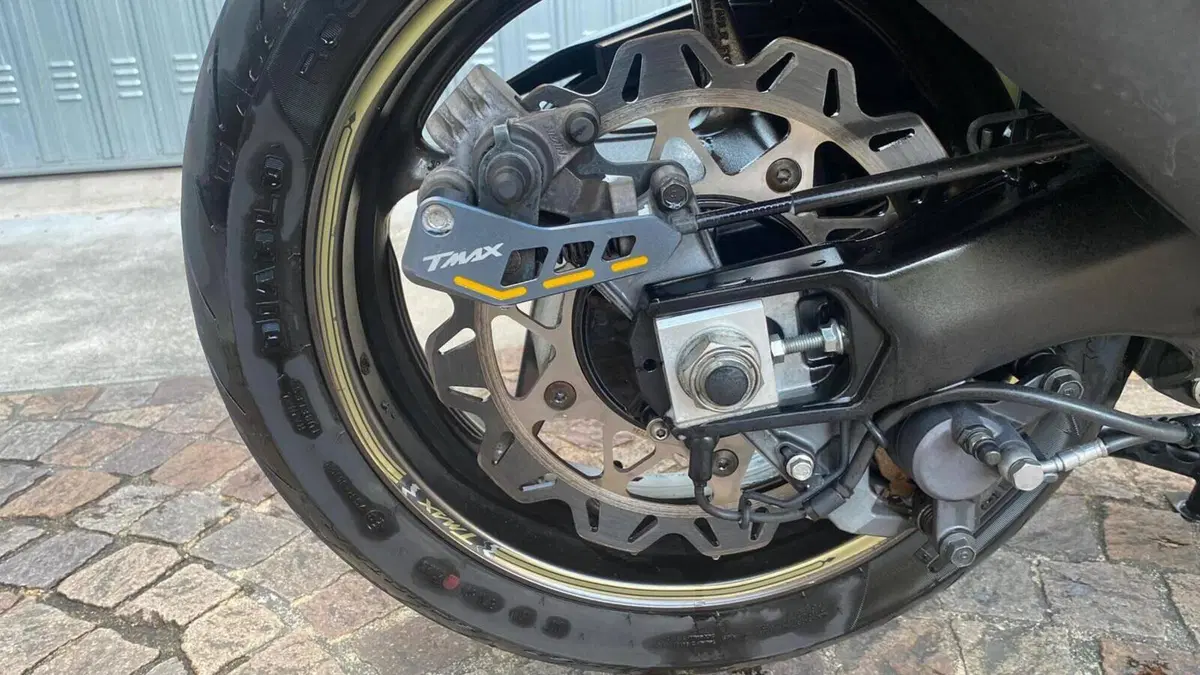 Yamaha T-Max 530 (2012 - 14)  (5)