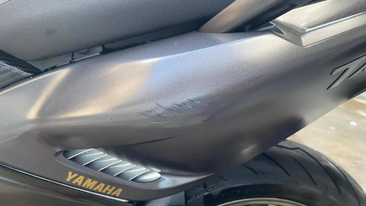 Yamaha T-Max 530 (2012 - 14)  (6)