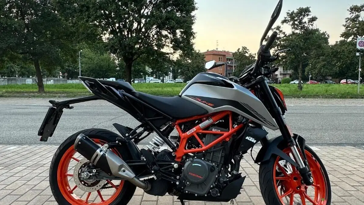 KTM 390 Duke (2021 - 23)  (4)