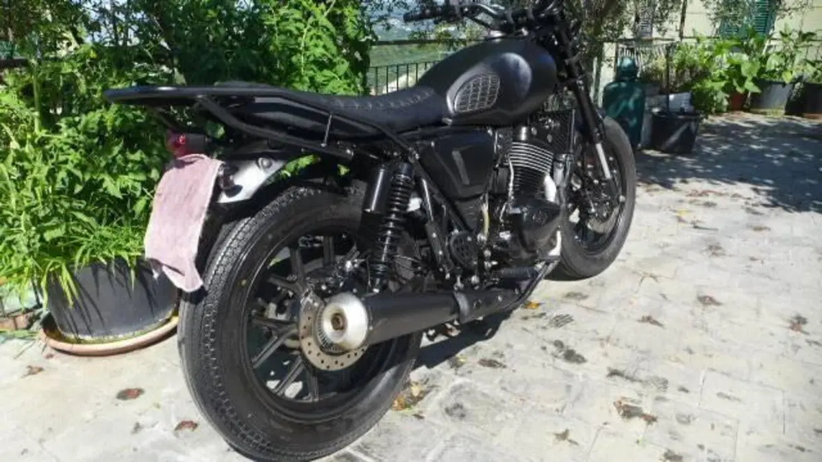 Archive Motorcycle AM 70 250 Cafe Racer (2022 - 24)  (3)