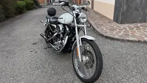 Harley-Davidson 1200 Custom (2004 - 06) - XL 1200C  (2)