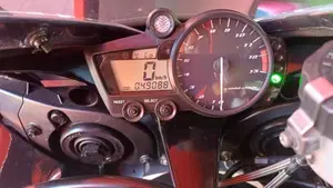 Yamaha YZF R1 (2002 - 03)  (5)