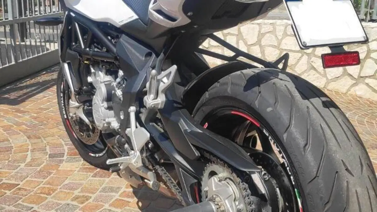 MV Agusta Brutale 675 EAS ABS (2011 - 16)  (4)