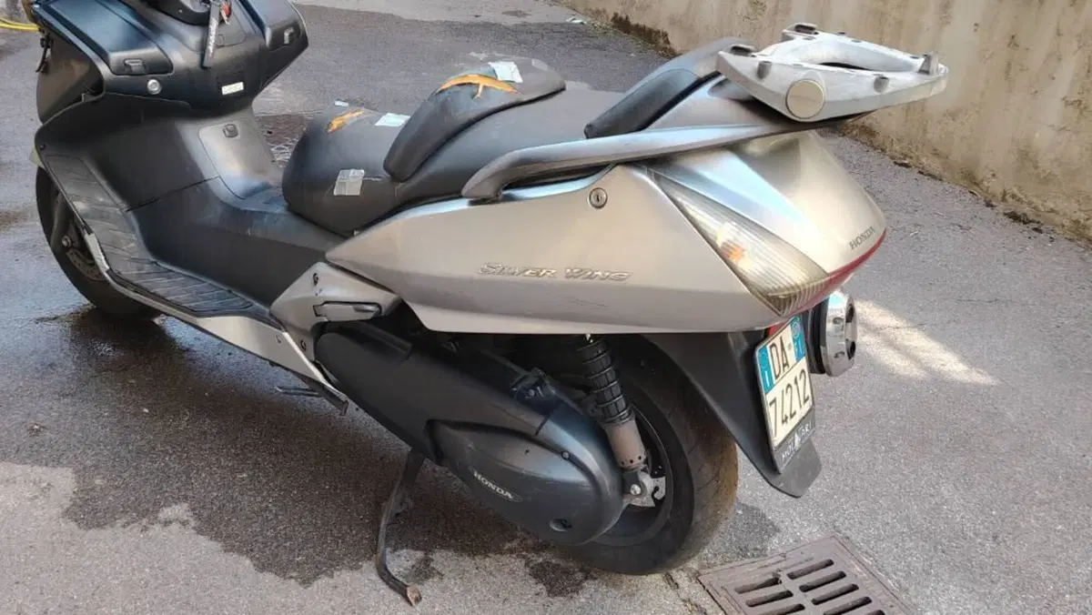 Honda Silver Wing 400 (2006 - 09)  (6)