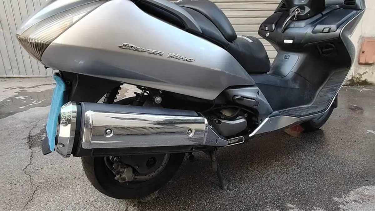 Honda Silver Wing 400 (2006 - 09)  (7)