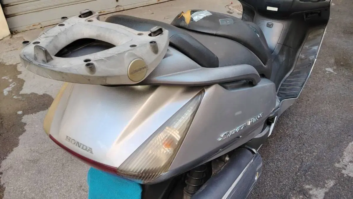 Honda Silver Wing 400 (2006 - 09)  (8)