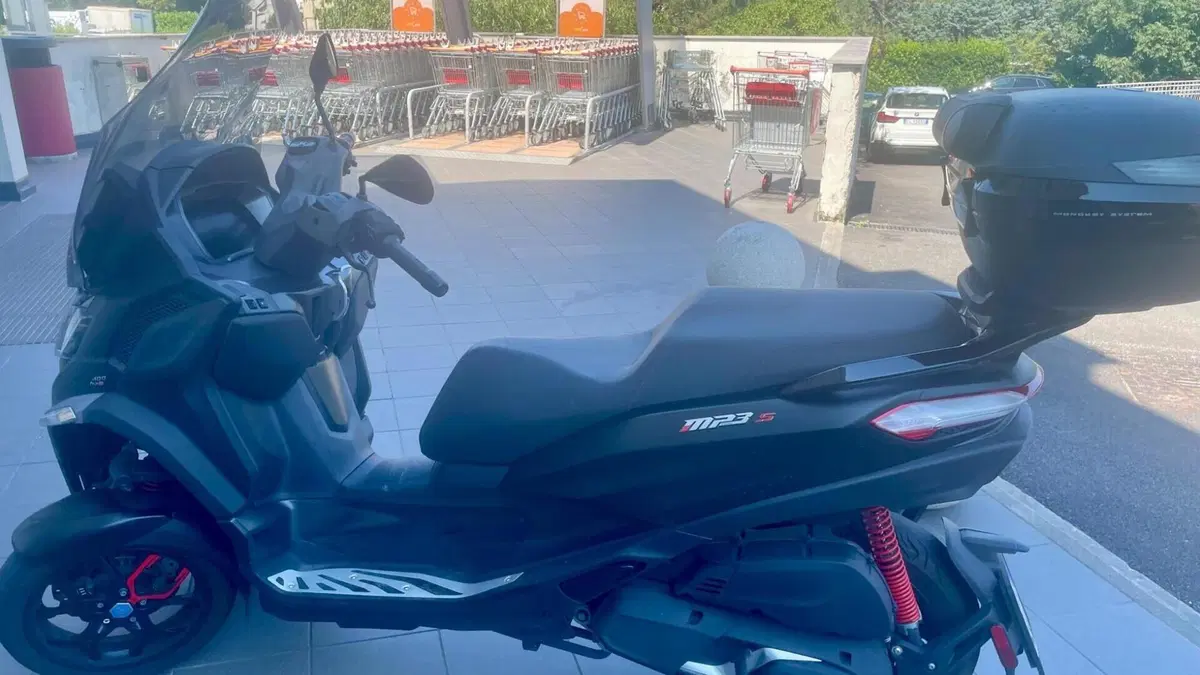 Piaggio MP3 400 ABS Hpe (2021 - 22)  (2)