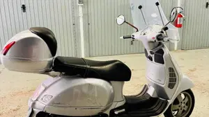 Vespa Granturismo 200 L  (2)