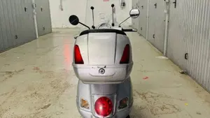 Vespa Granturismo 200 L  (3)