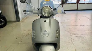 Vespa Granturismo 200 L  (4)