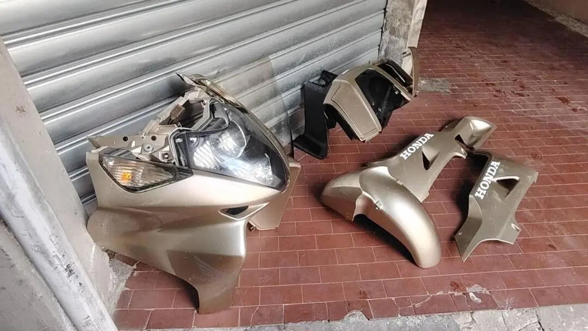 Honda Silver Wing 400 (2006 - 09)  (10)