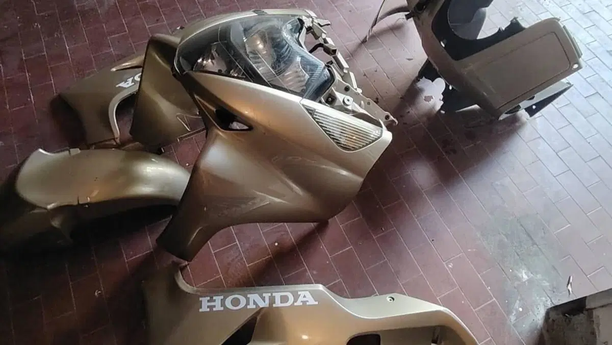 Honda Silver Wing 400 (2006 - 09)  (12)