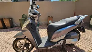 Honda SH 300 i (2011 - 14)  (2)