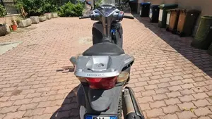 Honda SH 300 i (2011 - 14)  (3)