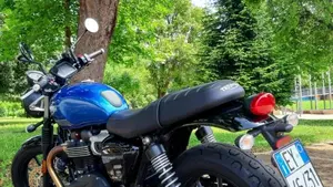 Triumph Street Twin 900 (2021 - 22) 
