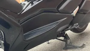 Yamaha X-Max 300 Tech Max (2021 - 24)  (11)
