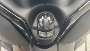 Yamaha X-Max 300 Tech Max (2021 - 24)  (12)