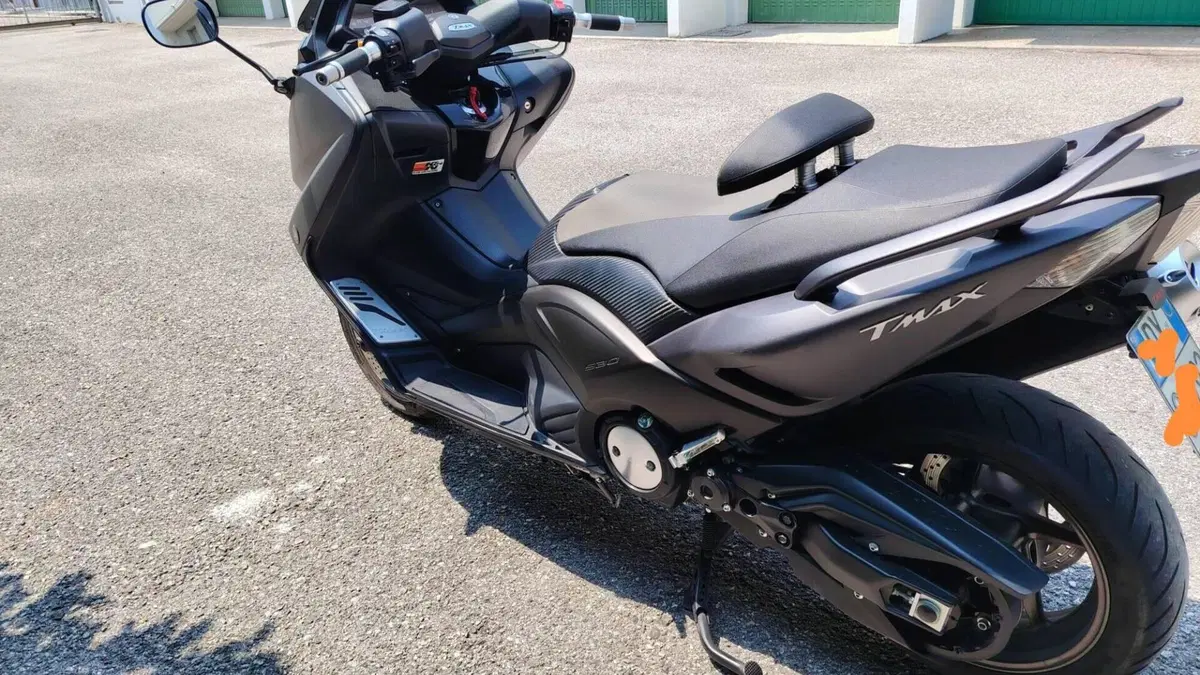 Yamaha T-Max 530 (2012 - 14)  (3)