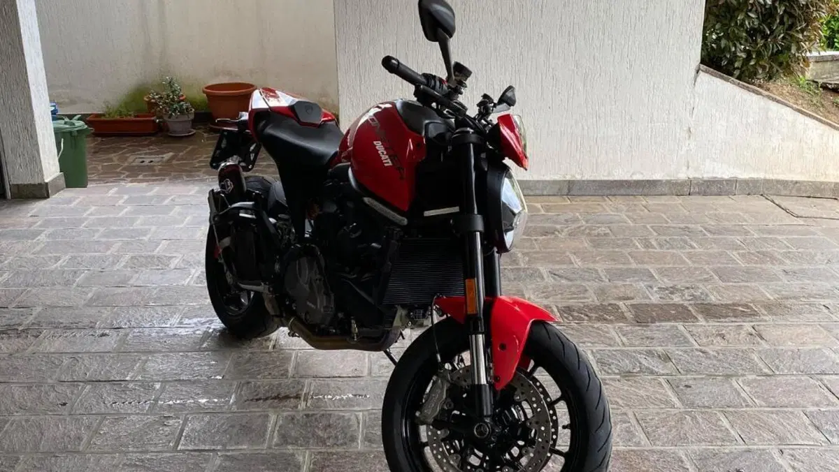 Ducati Monster 937 + (2021 - 25)  (3)