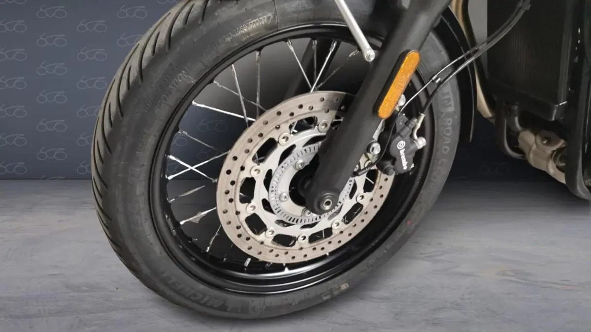 Triumph Bonneville T100 (2021 - 25)  (7)