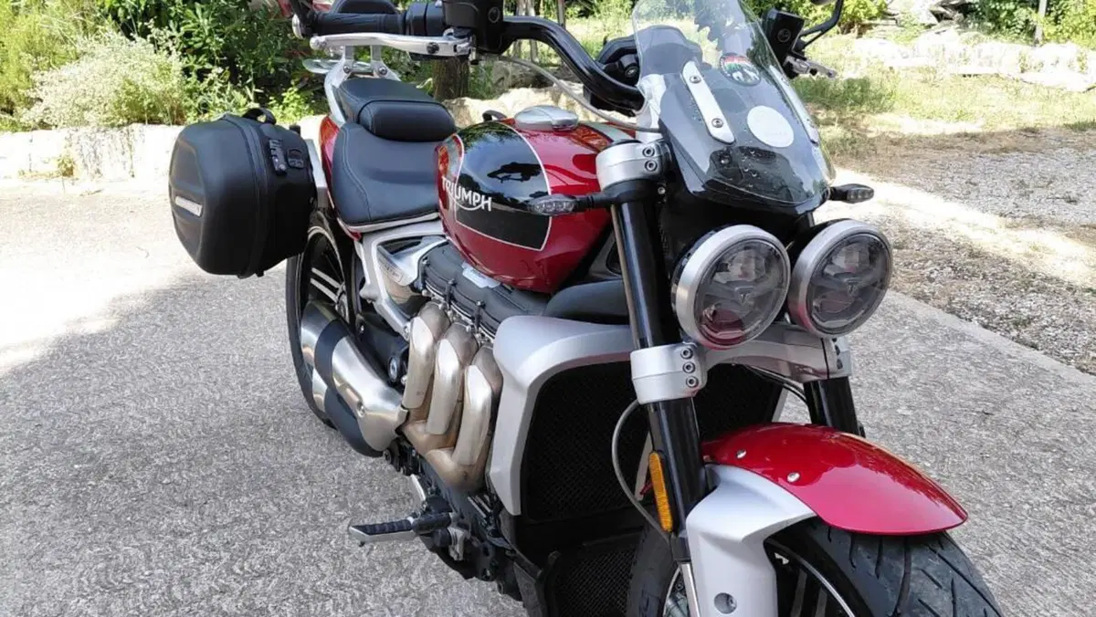 Triumph Rocket 3 GT (2021 - 24)  (2)