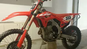 Honda CRF 450R (2023)  (3)