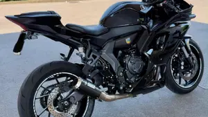 Yamaha YZF R7 (2021 - 25) 