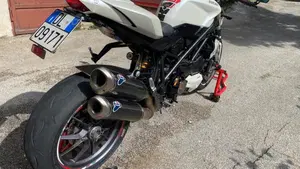 Ducati Streetfighter (2009 - 12)  (3)