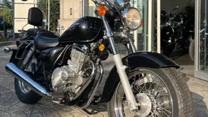 Suzuki Marauder GZ 250  (9)