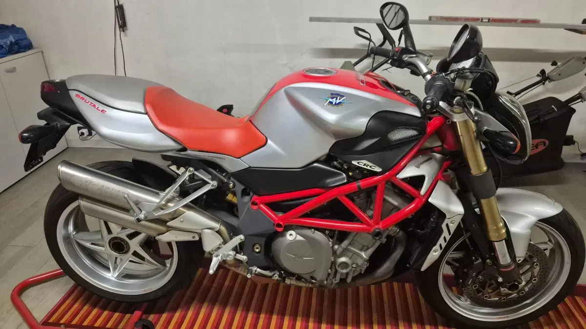 MV Agusta Brutale 910 S (2005 - 11) 