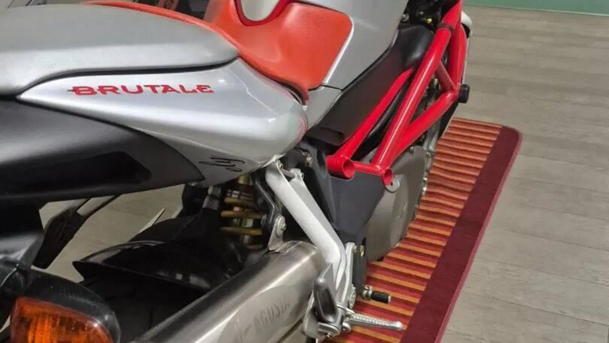 MV Agusta Brutale 910 S (2005 - 11)  (3)