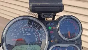 Royal Enfield Himalayan 411 (2021 - 24)  (3)