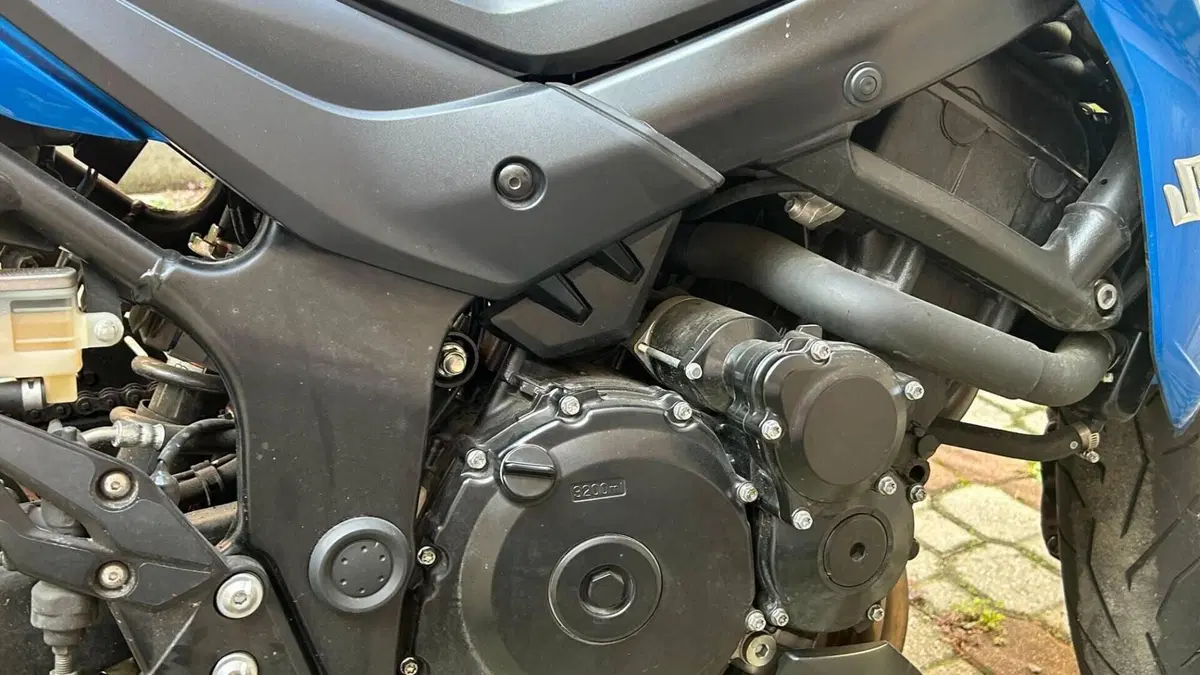 Suzuki GSX S 750 Yugen (2018 - 20)  (10)