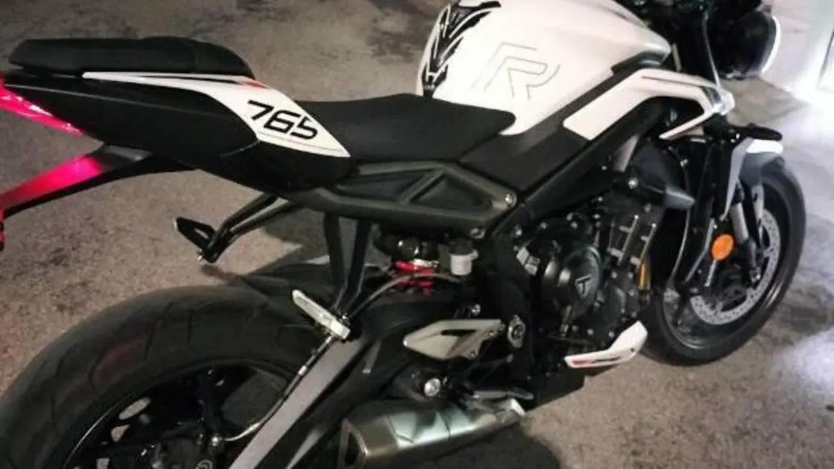 Triumph Street Triple 765 R (2023 - 26)  (4)
