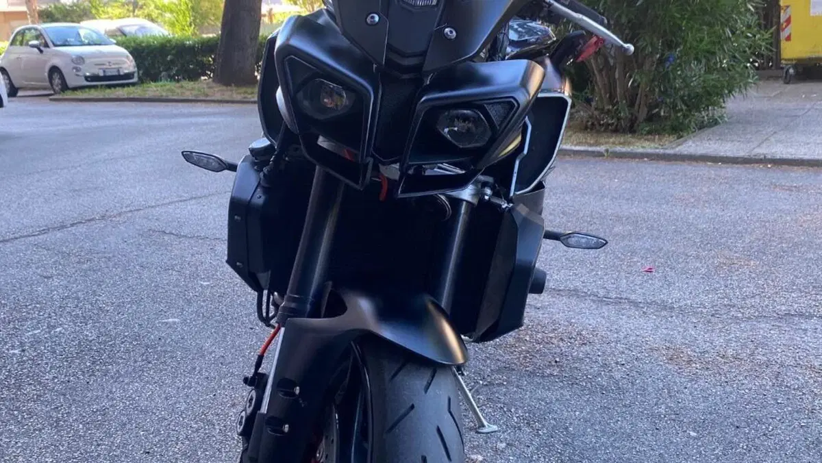 Yamaha MT-10 (2017 - 20)  (4)
