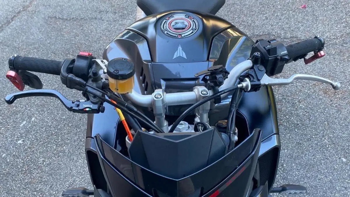 Yamaha MT-10 (2017 - 20)  (5)