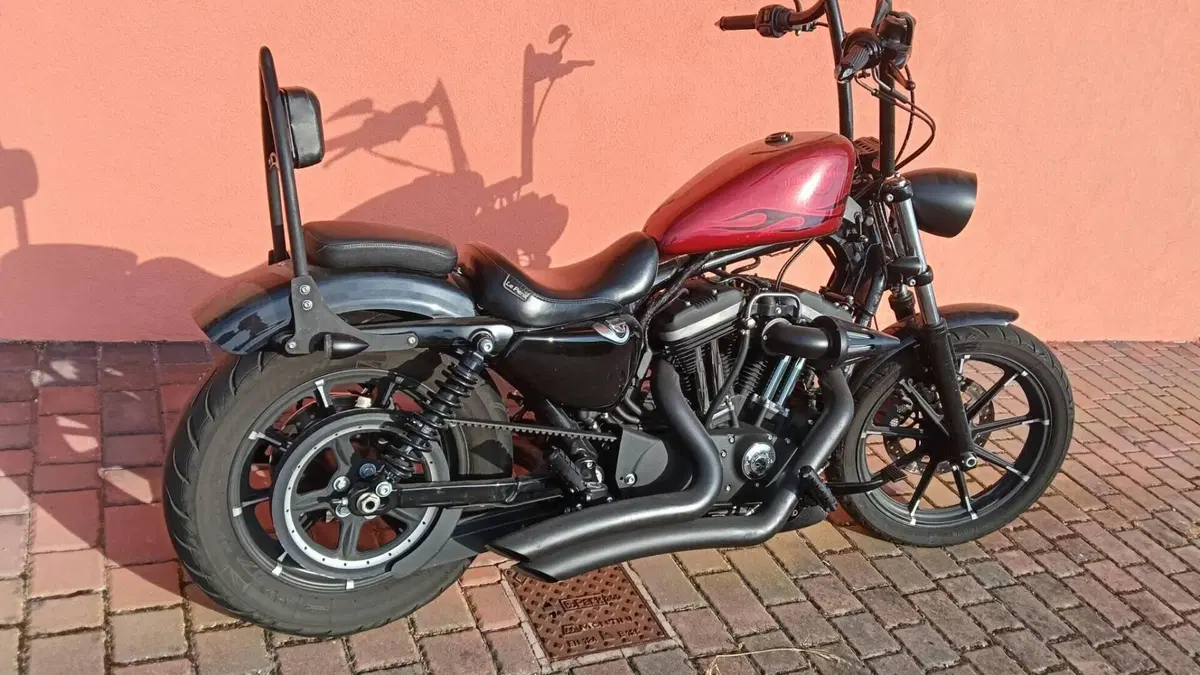 Harley-Davidson 883 Iron (2017 - 20) - XL 883N  (5)