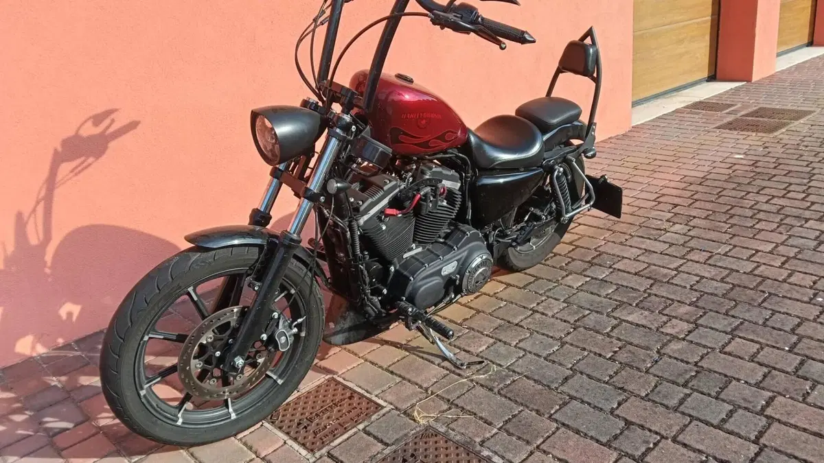 Harley-Davidson 883 Iron (2017 - 20) - XL 883N  (6)