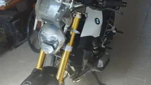 Bmw R 1200 R (2015 - 16)  (4)